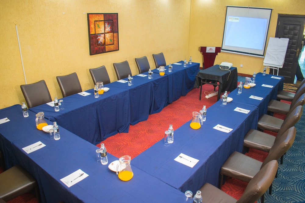 Bridgeview Hotel And Conference Centre 25/34