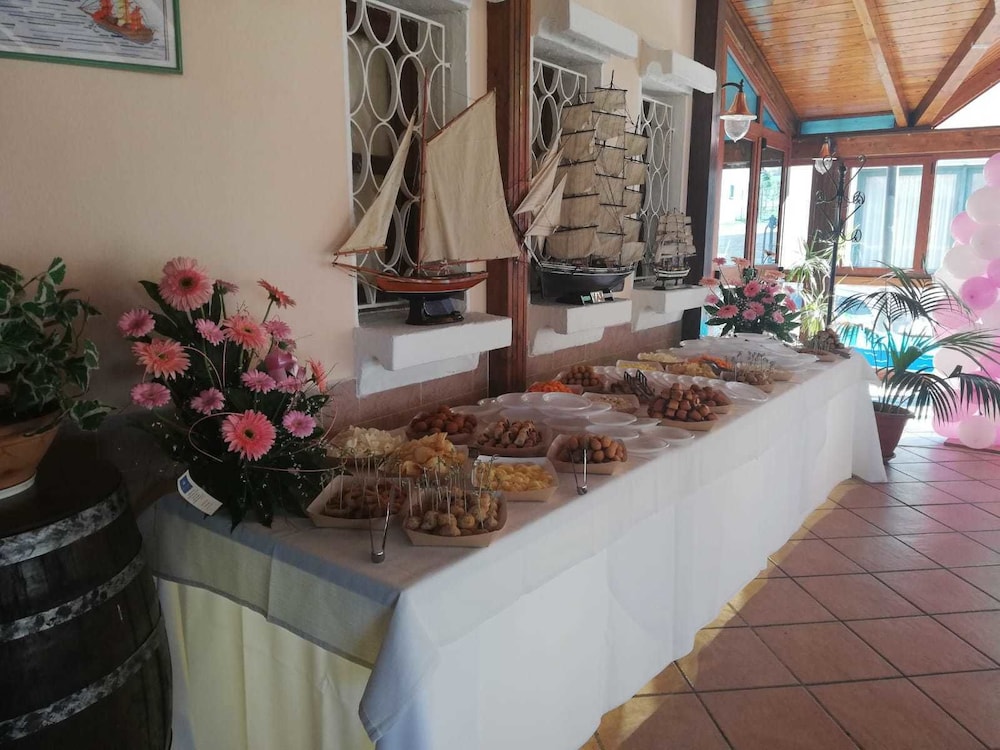 HOTEL LE TRE CARAVELLE 34/50