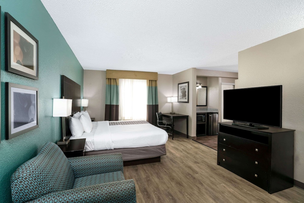 La Quinta Inn & Suites by Wyndham Lebanon 14/37