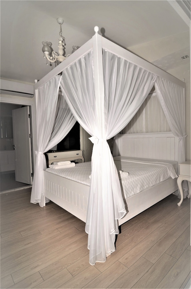 Alacati Eldoris Otel 10/50