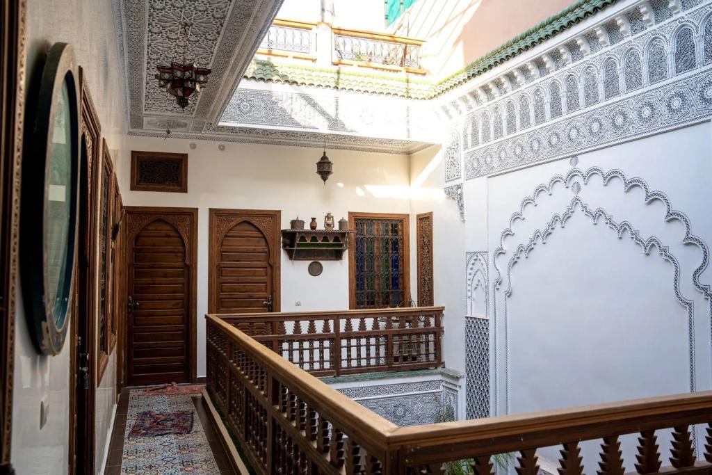 Riad Nouhal 9/38
