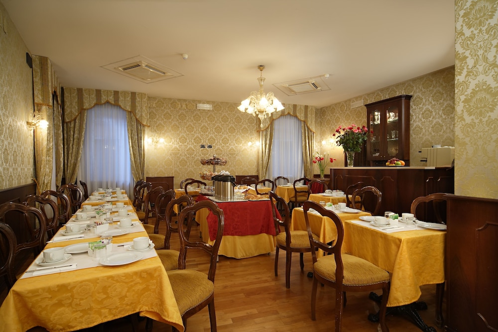Hotel Gorizia A La Valigia 32/43
