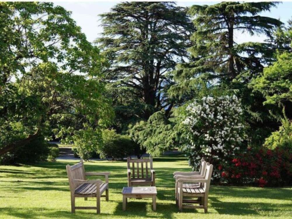 Chateau Et Spa de La Commanderie 69/73