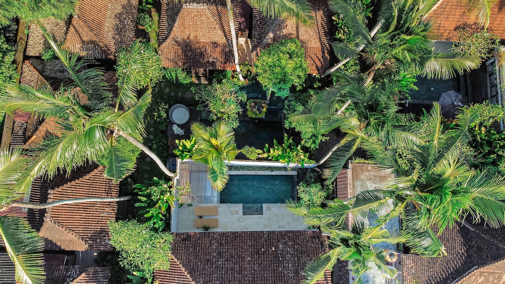 Kakul Villas & Suites 78/82