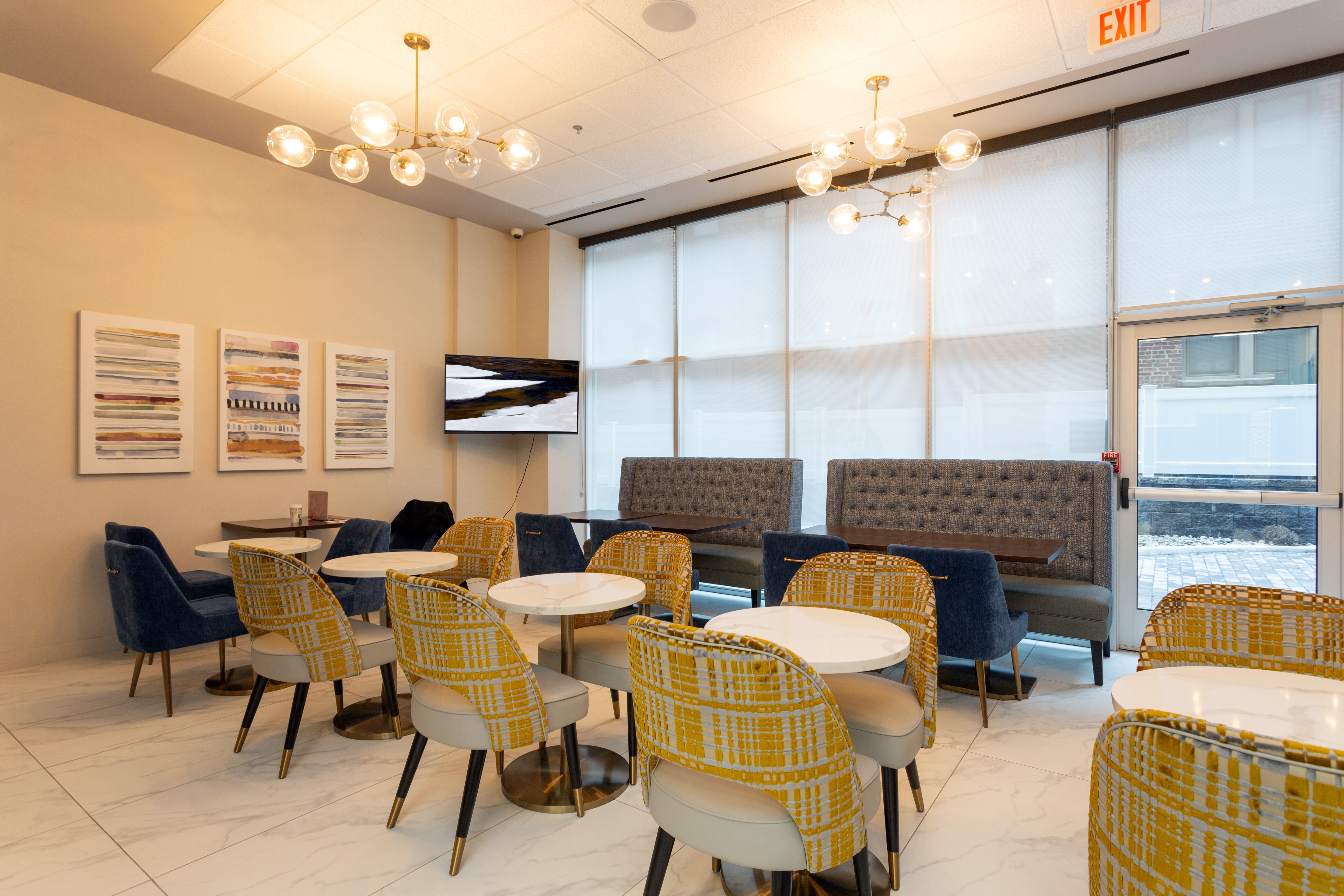 Holiday Inn Express New Rochelle 51/66