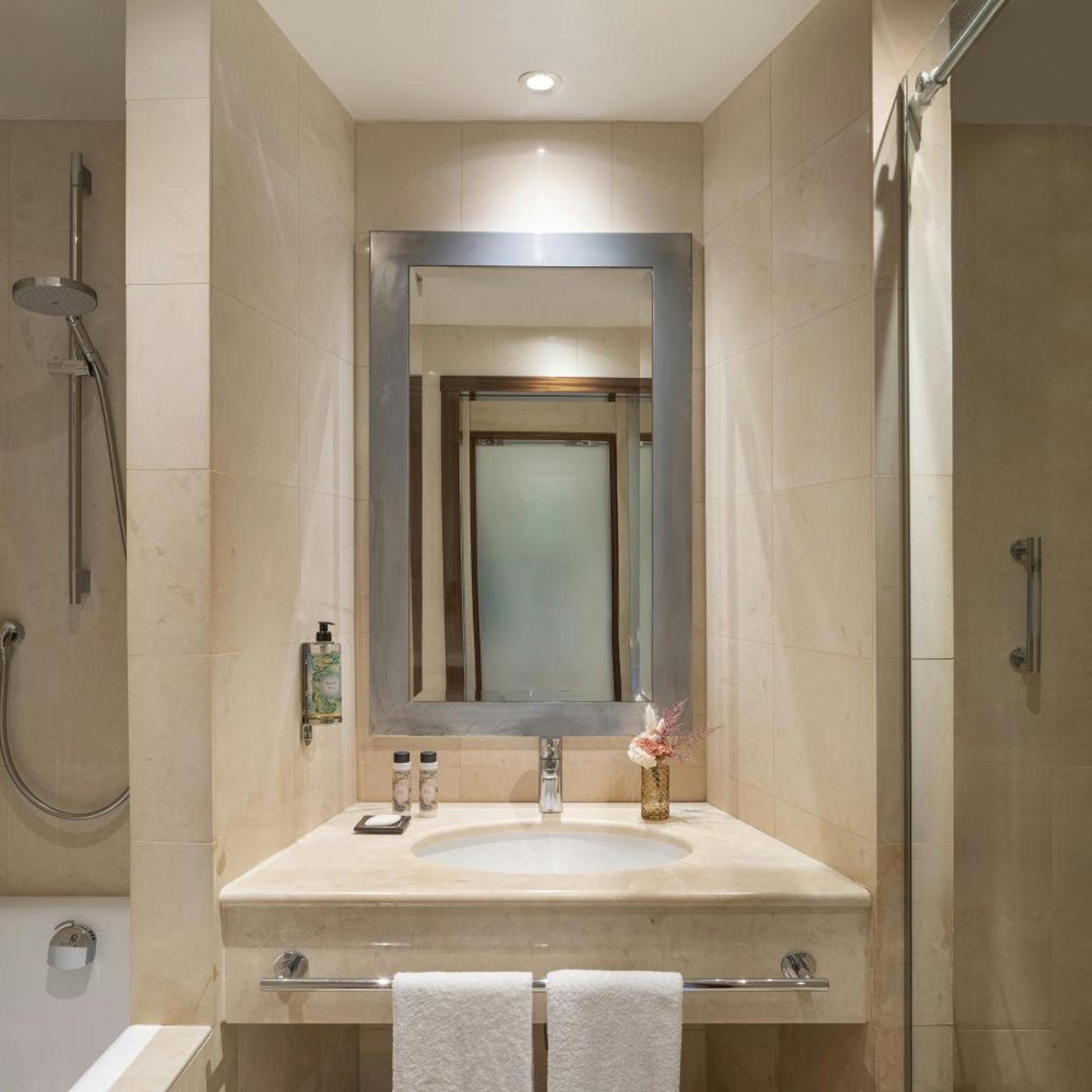 جناح جونيور بسرير كينج، Rosa Grand Milano Starhotels Collezione 10/10