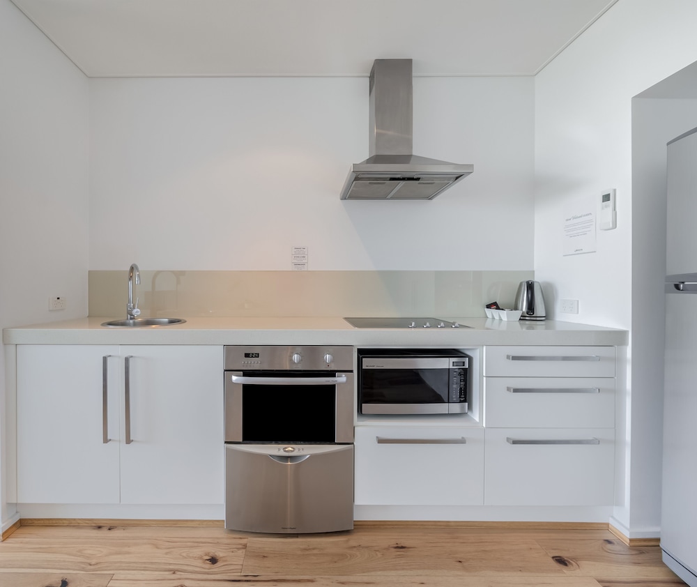 Oaks Nelson Bay Lure Suites 62/62