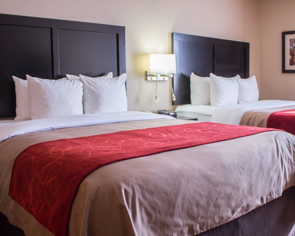 Comfort Inn & Suites Trussville I-59 Exit 141 14/45