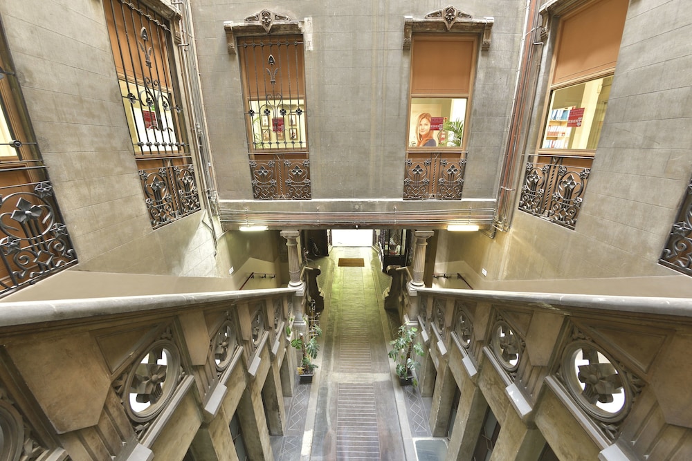 Hostal Girona 7/50