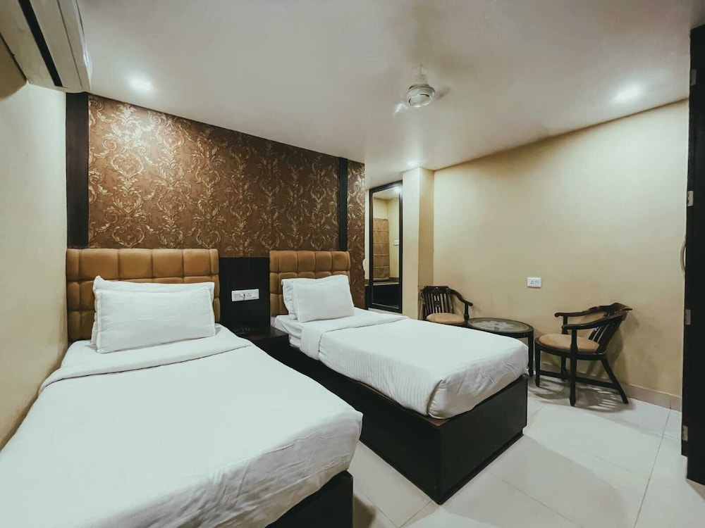 Hotel Sle Residency 11/36