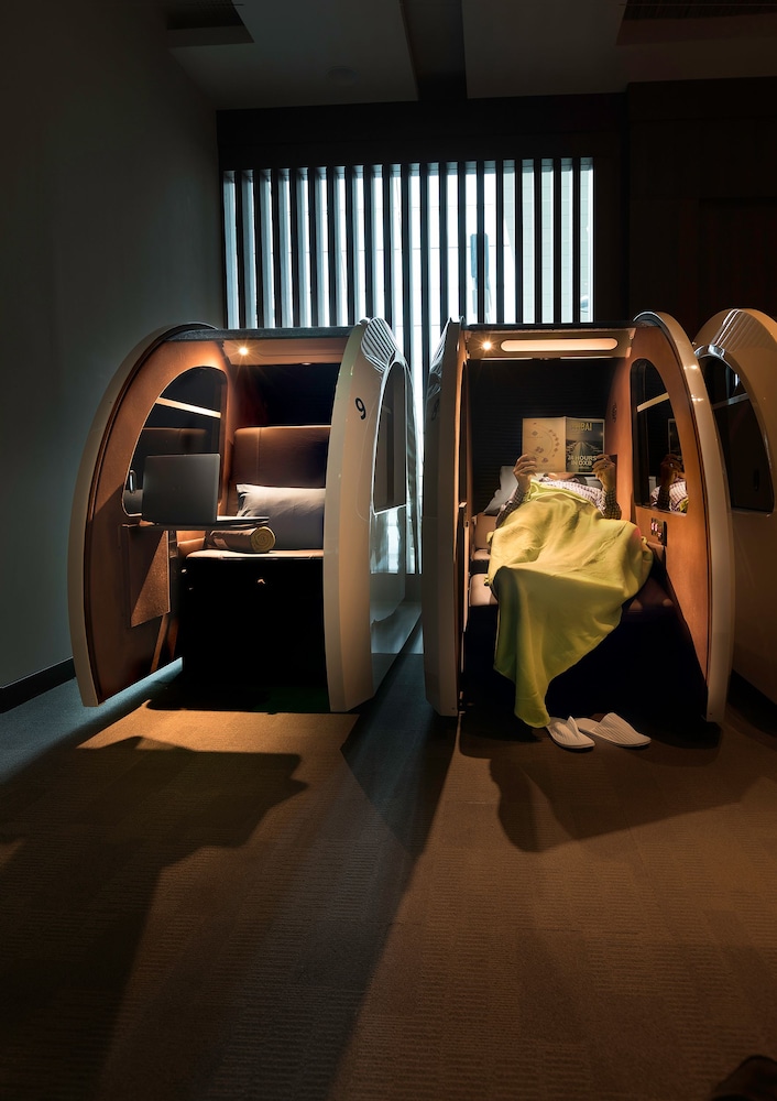 Sleep N Fly Sleep Lounge A Gates Terminal 3 Transit Only 38/50