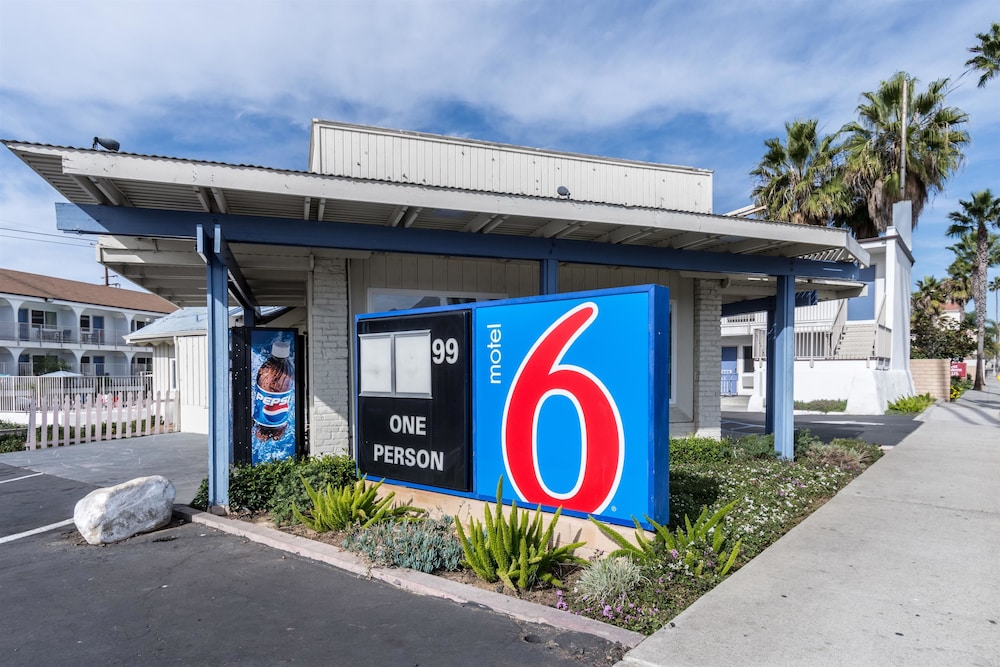 Motel6 Oceanside, CA - Marina 2/32