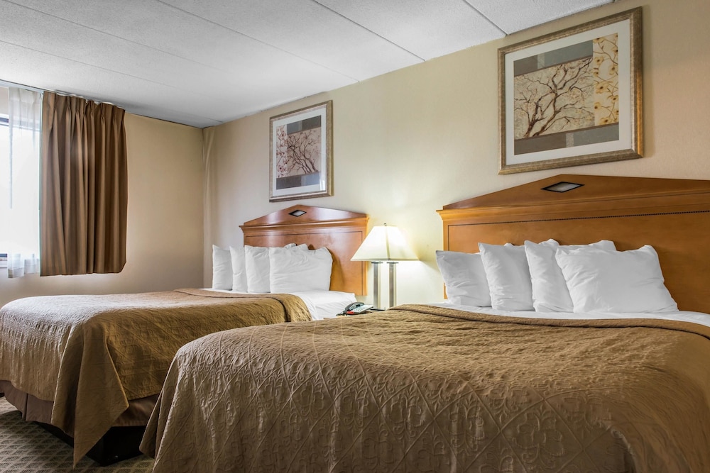 Quality Inn & Suites Fairview - Erie 9/46
