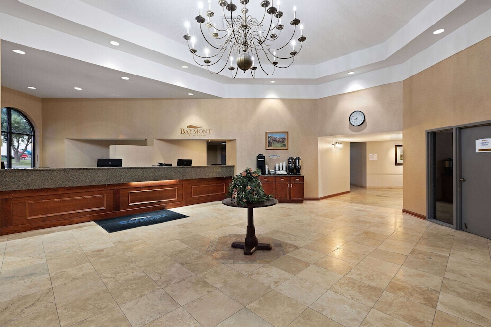 Baymont by Wyndham Shakopee 6/50