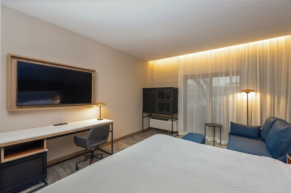Courtyard by Marriott San Jose Escazu 5/20