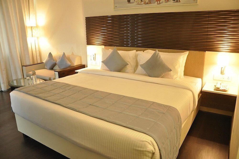 Ambar Sarovar Portico 27/48