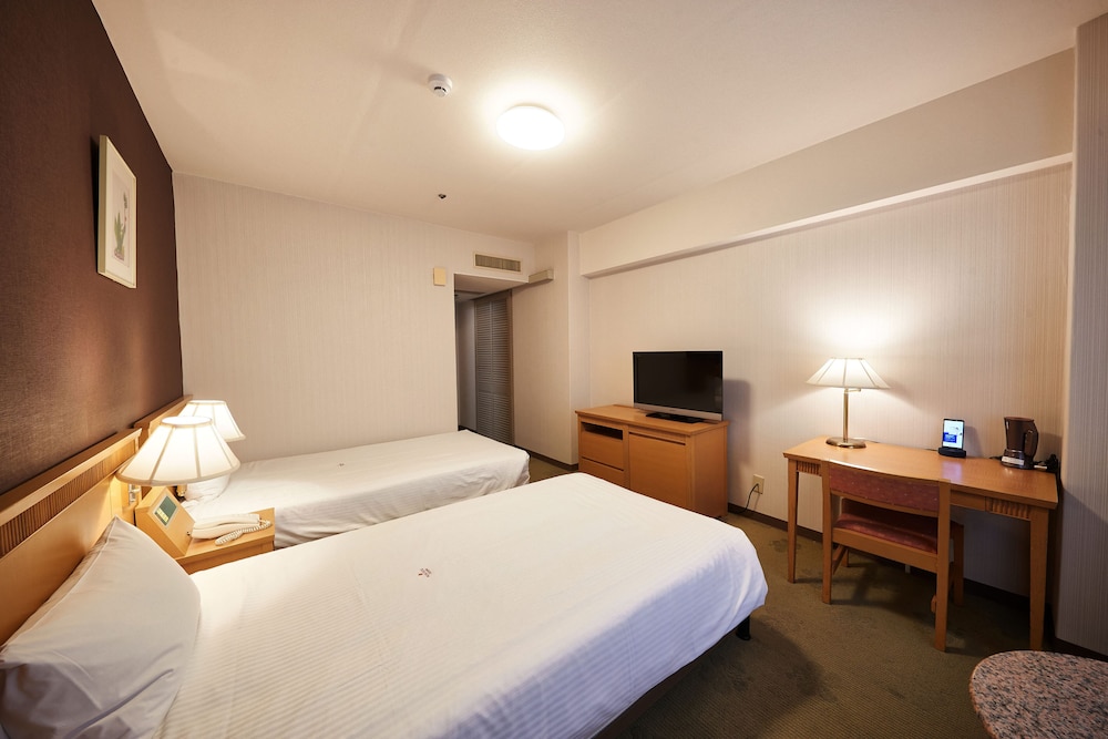 Pacific Hotel Okinawa 31/72