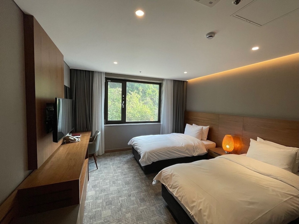 STANDARD, TWIN BEDS