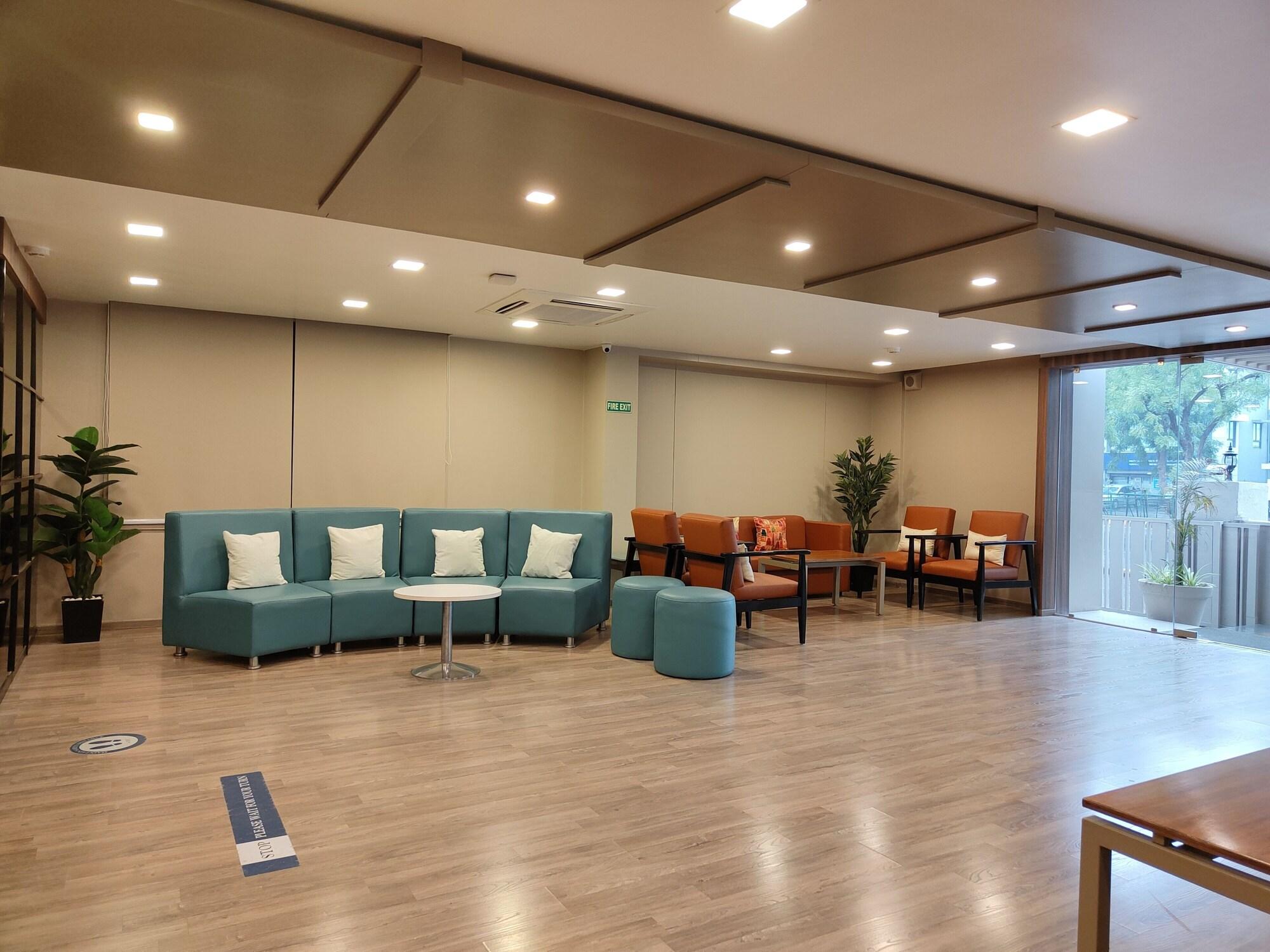 Kanak Beacon Hotel Ahmedabad 33/41