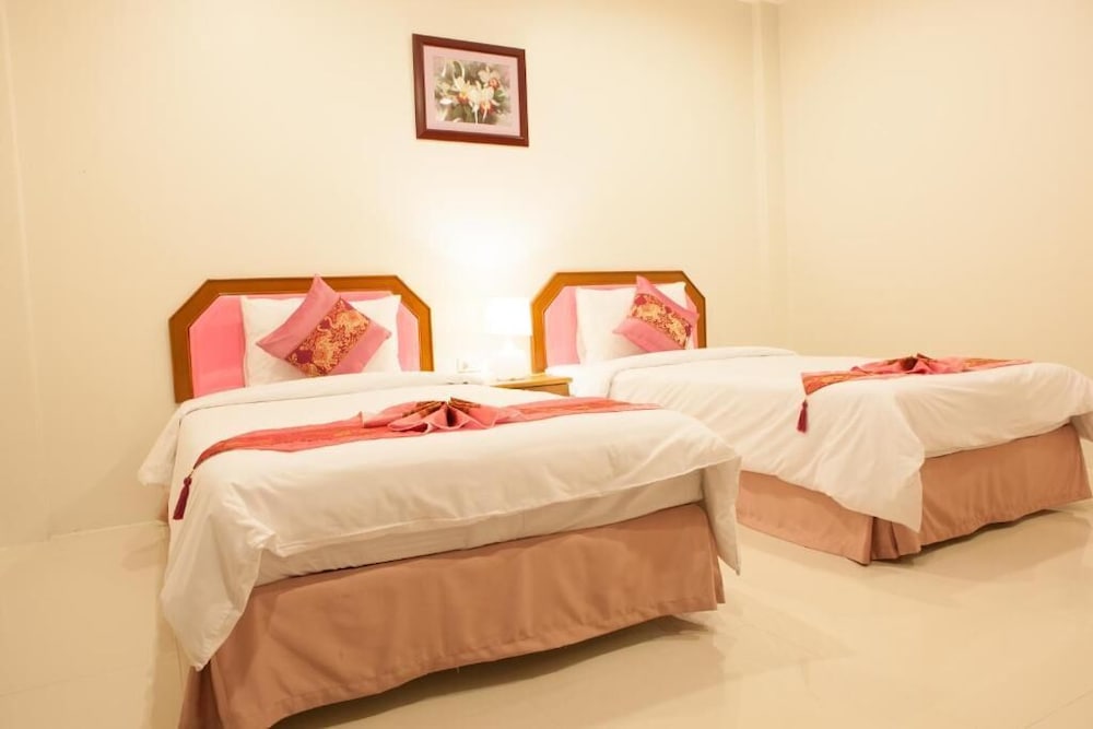 Phuket Airport Inn 18/52