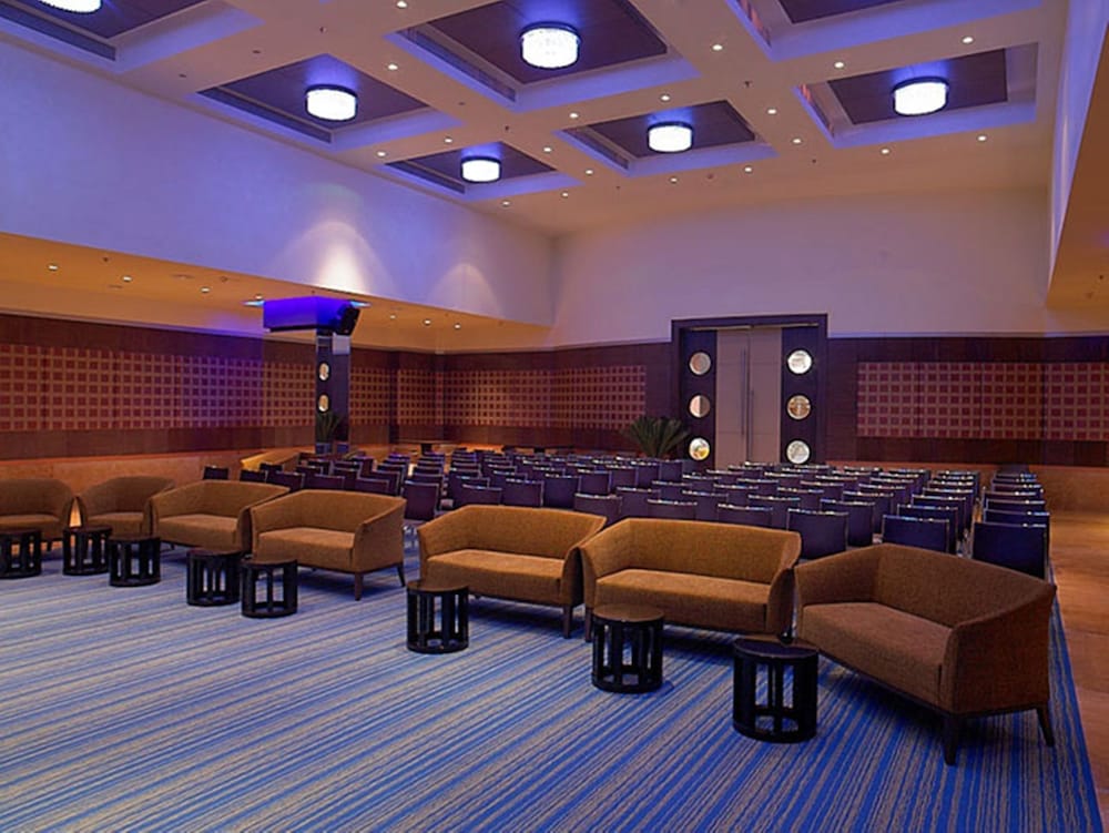 ROYAL ORCHID CENTRAL KIREETI 52/63