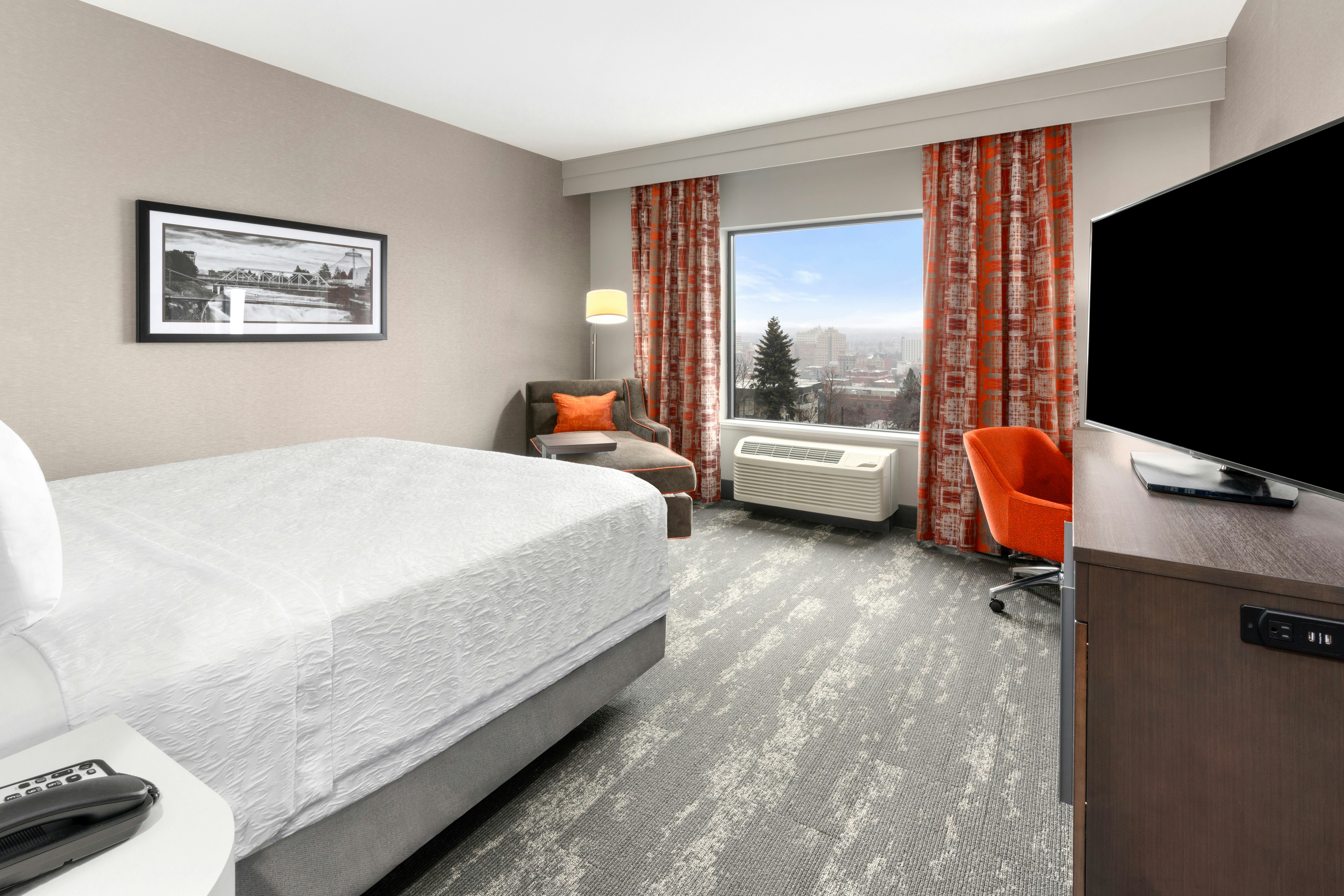ROOM, KING BED, ACCESSIBLE