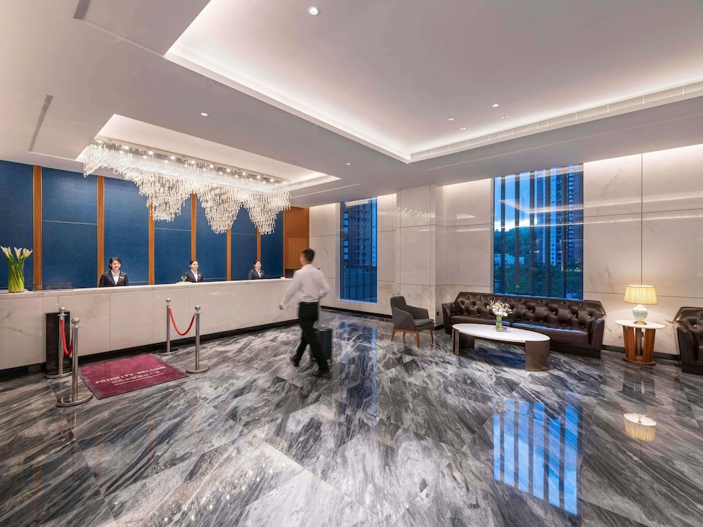 Mercure Shenzhen Pinghu 8/72