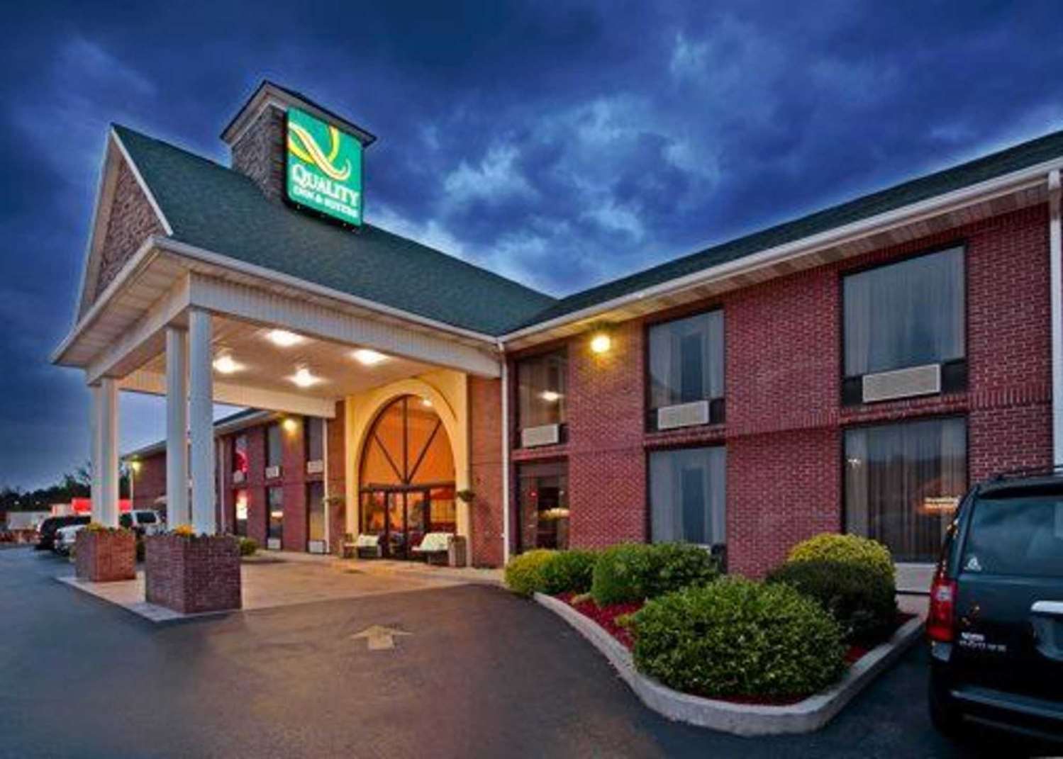 Quality Inn & Suites Somerset Downtown 1/5