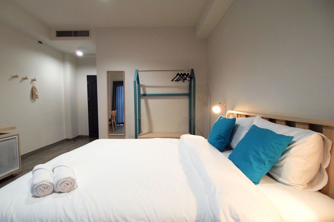 STANDARD, DOUBLE BED