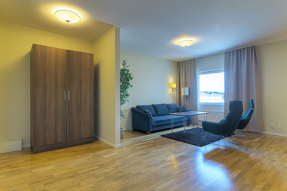 Hotell Björken 27/51