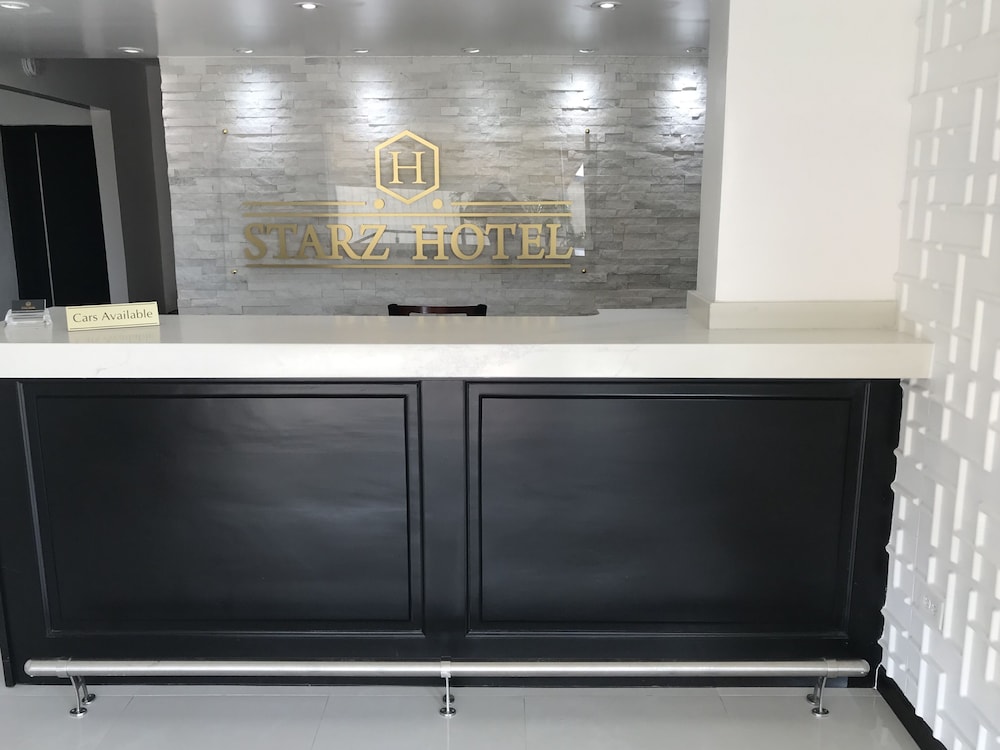 Starz Hotel 3/19