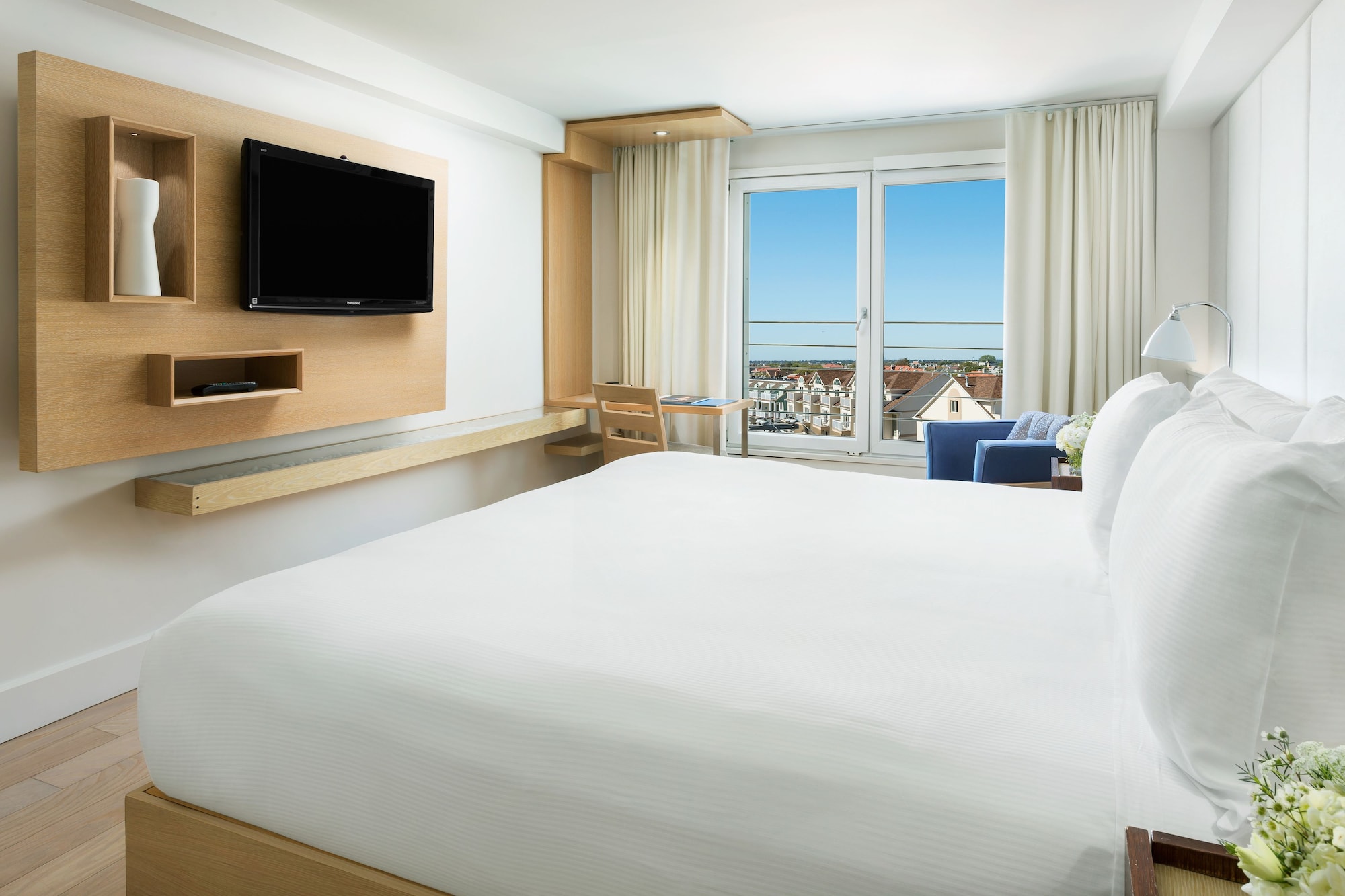 Room, King Bed, Ocean Front