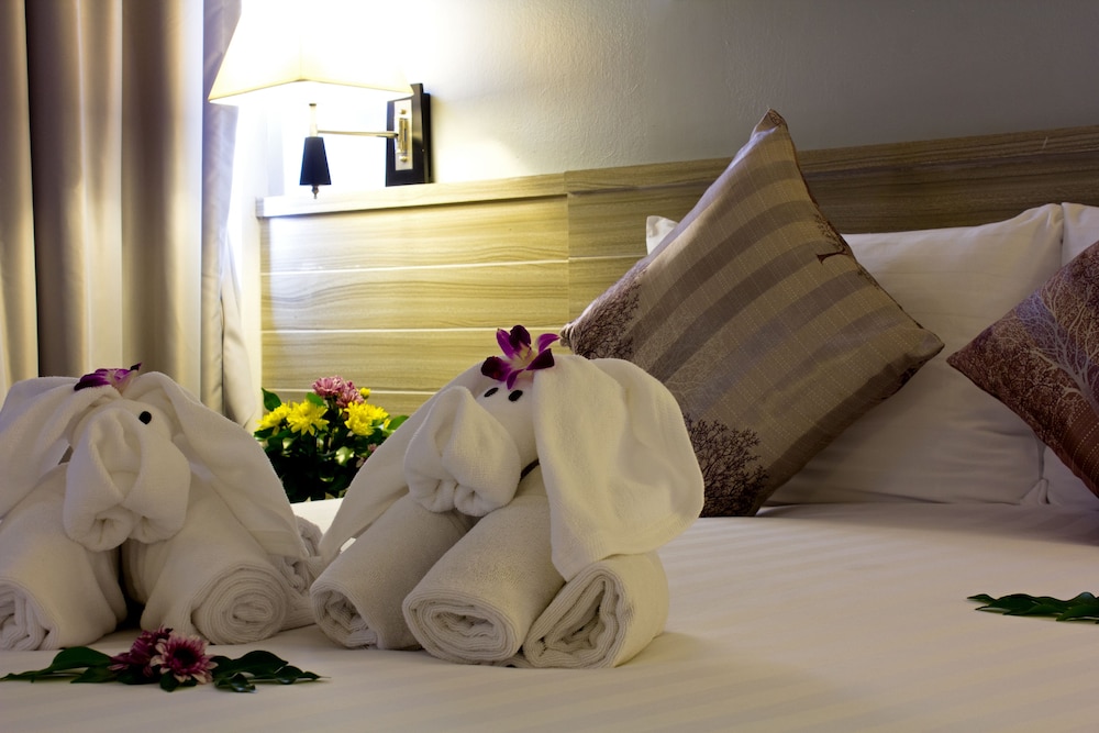 On Hotel Phuket 42/71