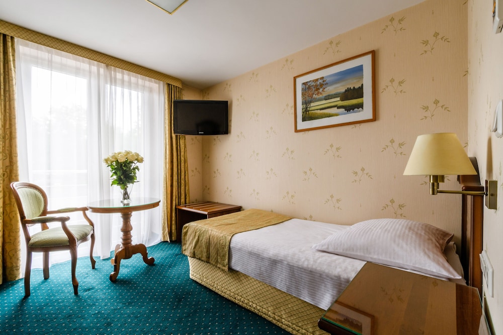 STANDARD, SINGLE, SINGLE BED