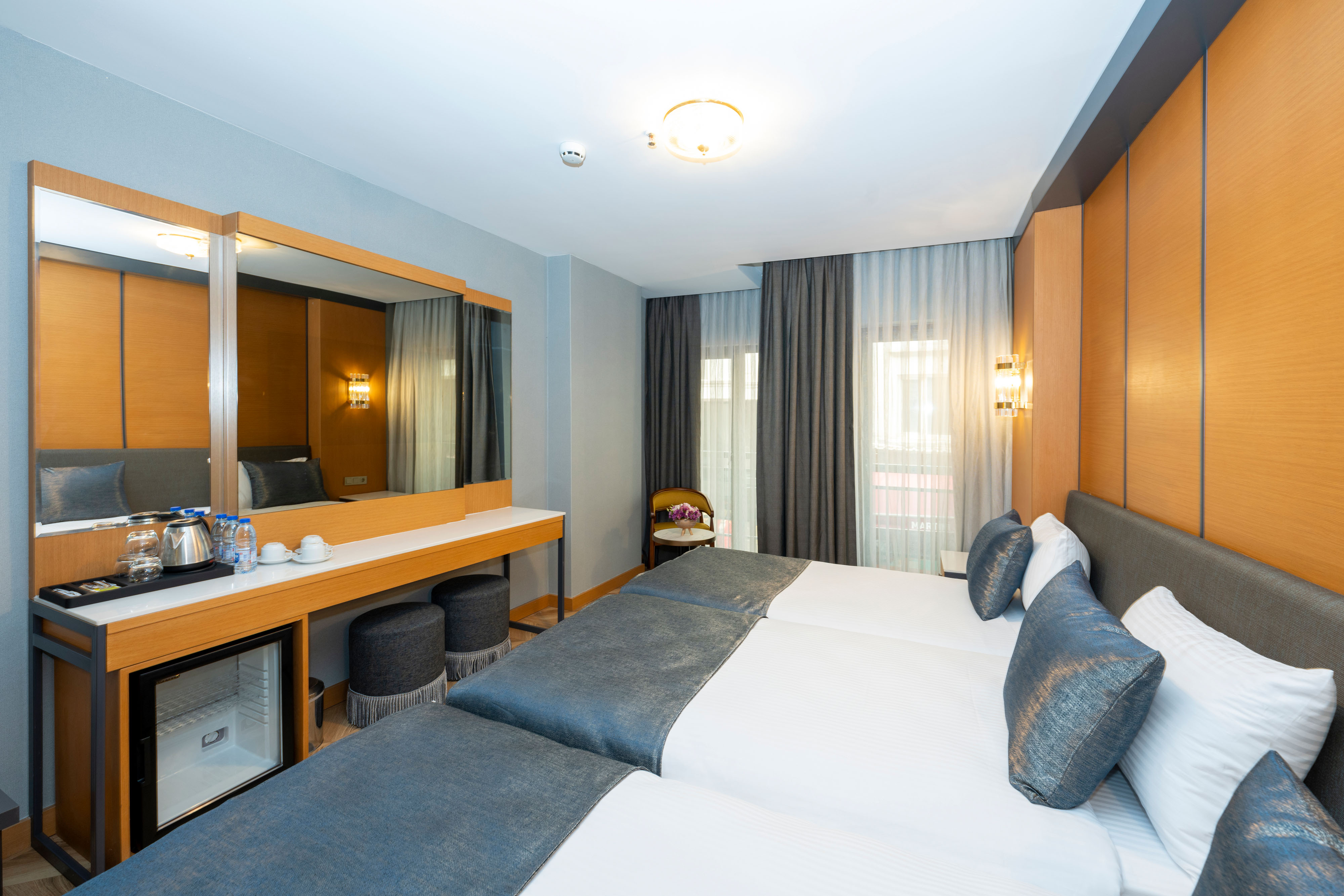 Luxury Triple Room with French Balcony