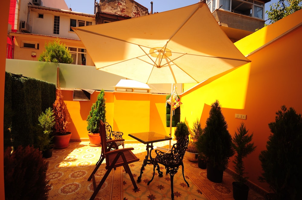 Ottopera Hotel 7/40