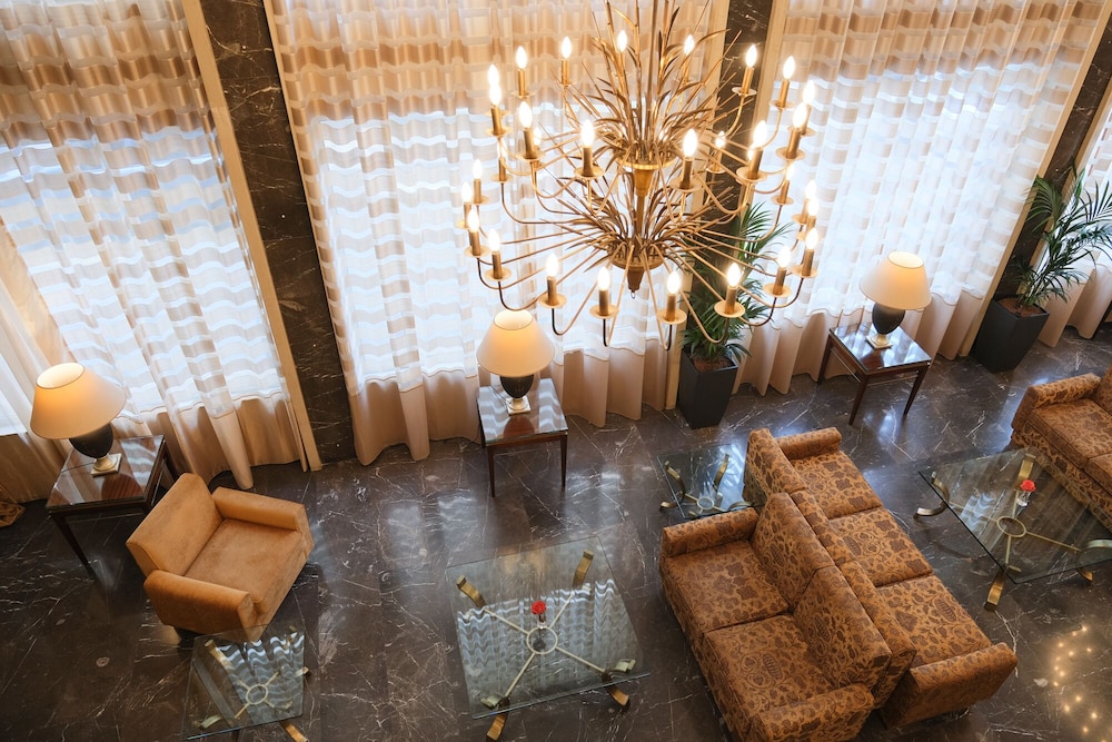 Ilisia Hotel 48/68