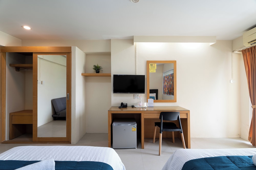 J Residence 26/46
