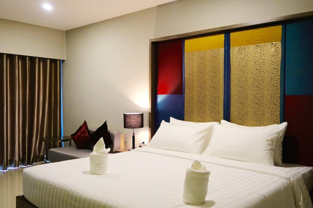 V Hotel Ubon Ratchathani 12/45
