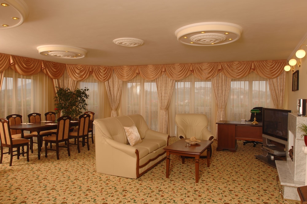 Hotel Korona Eger 47/66