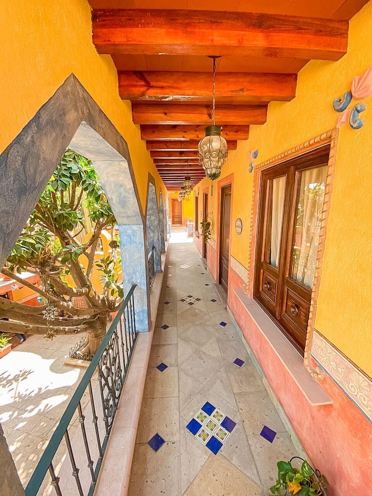 Hotel Boutique Santo Cuervo 36/50