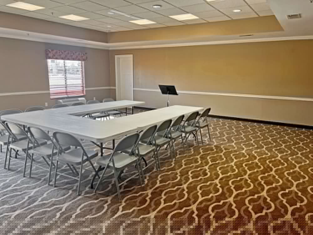 Comfort Inn and Suites Carbondale University Area 32/34
