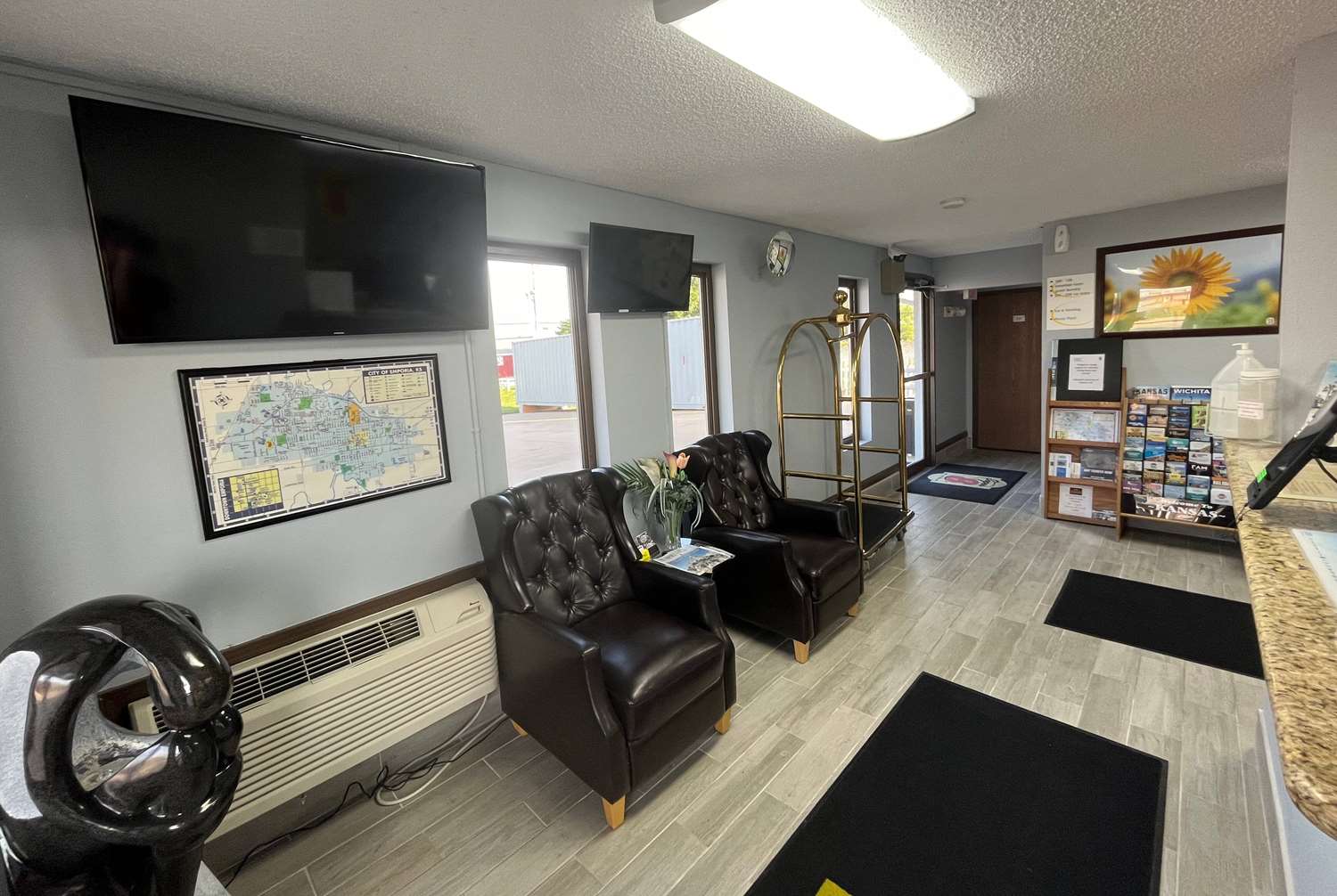 Super 8 By Wyndham Emporia 25/34
