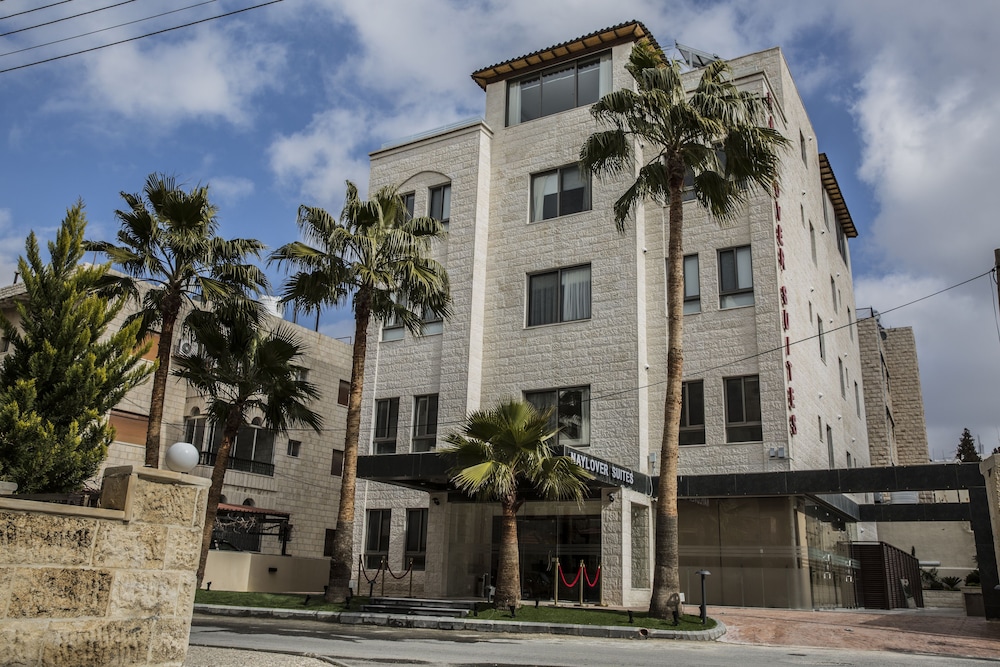 Naylover Hotel Suites 5/50