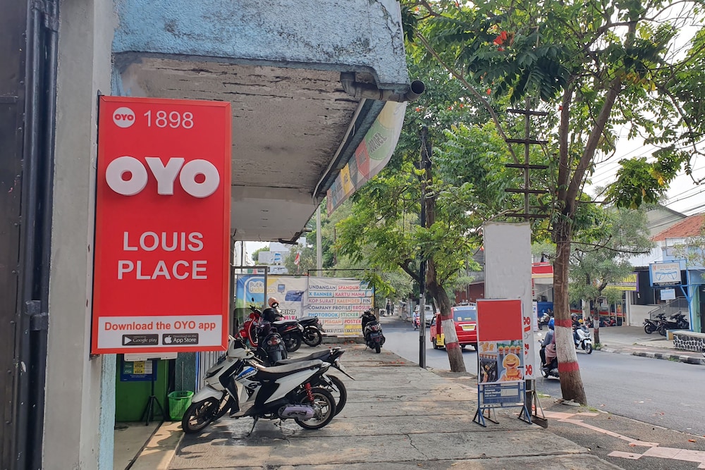 OYO 1898 Louise Place 29/31