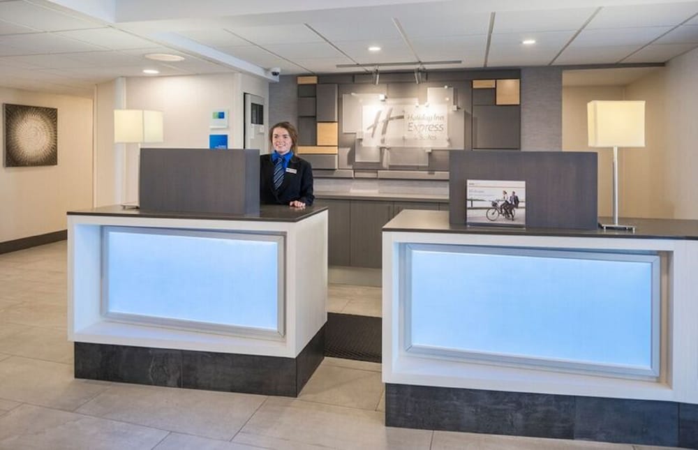 Holiday Inn Express Charlottetown 7/61