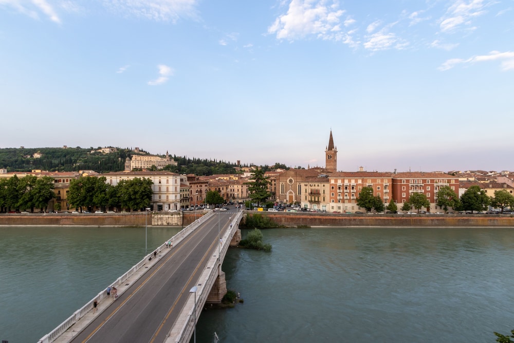 Verona Journeys 44/50