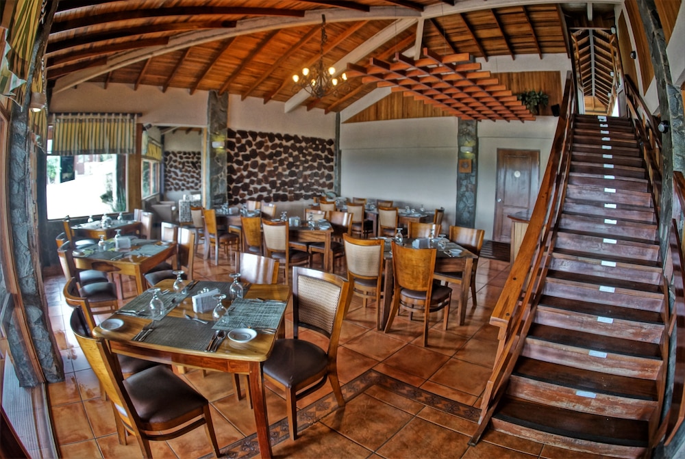 El Establo Mountain Hotel 61/68