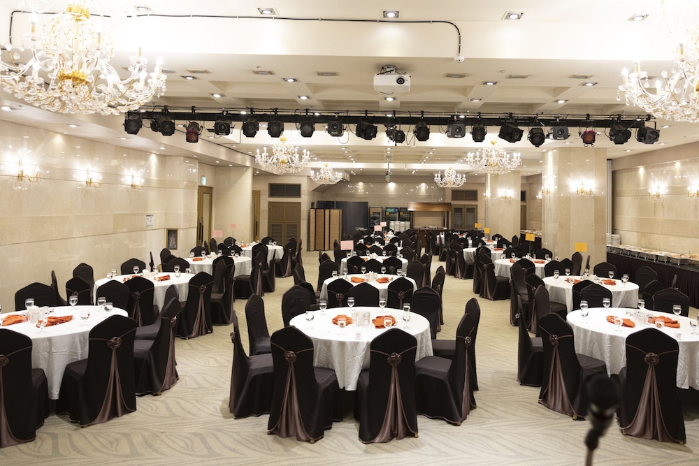 The Koryo Hotel 49/58