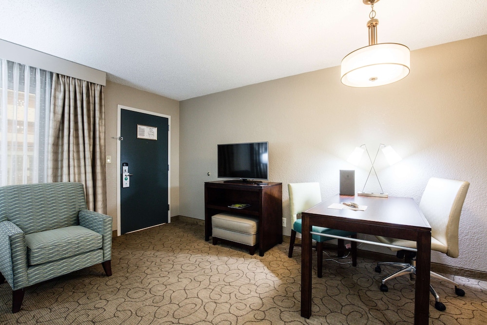 Embassy Suites by Hilton Memphis East Germantown Area 45/80